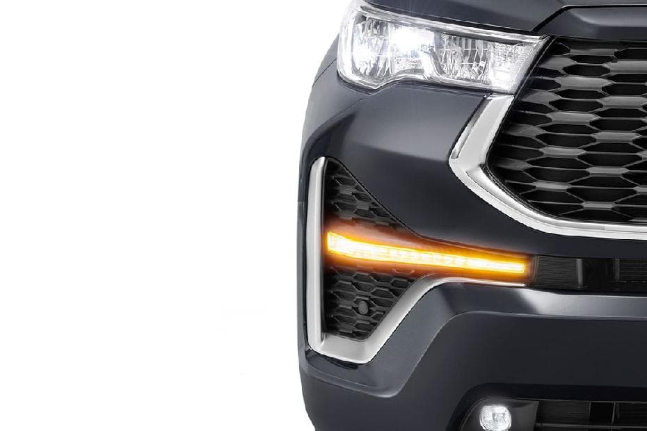 Toyota Innova 2024 Headlight