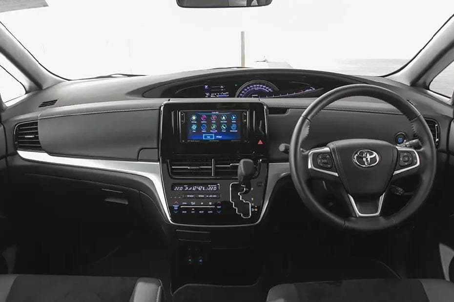 Toyota Previa dashboard
