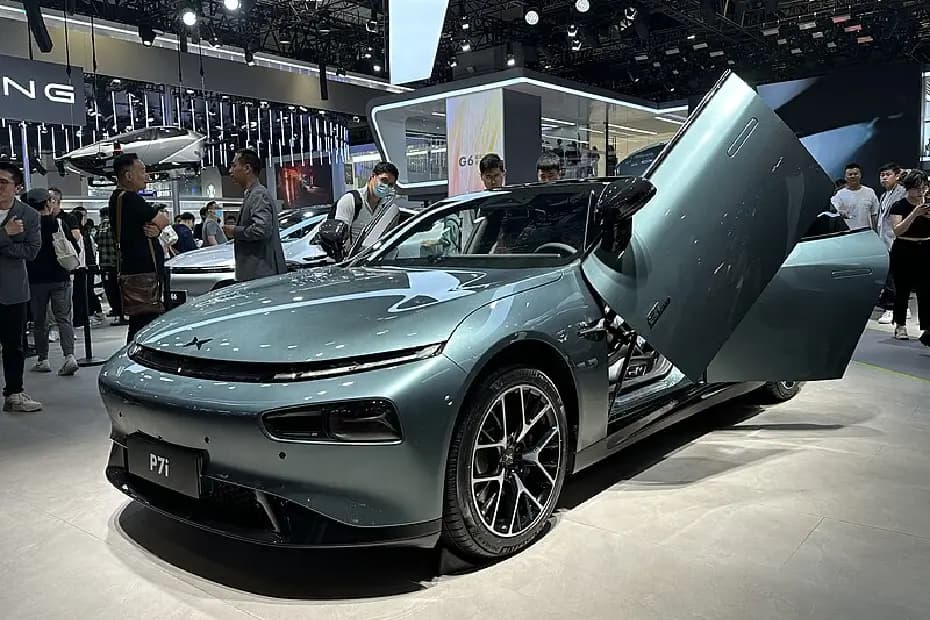 XPENG P7 Left Side View