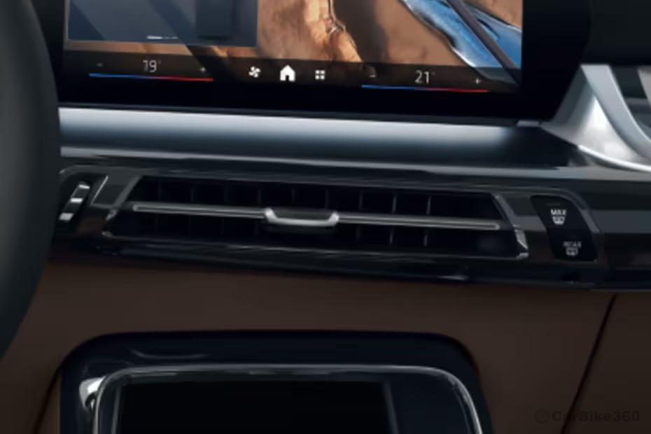 BMW X2 SUV Central Air Vents