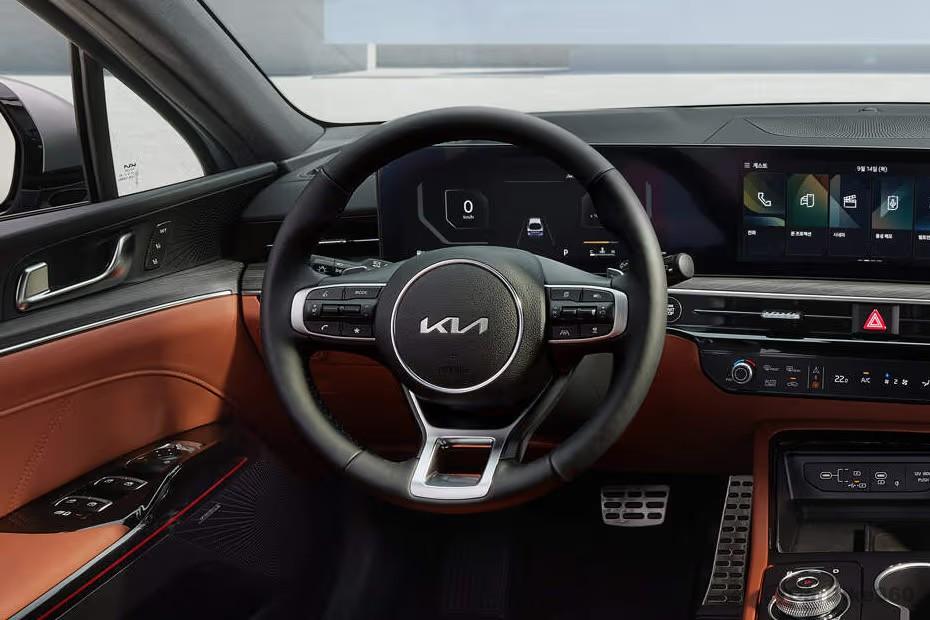 Kia K5 2026 Sedan Steering Wheel Horn Pad With Brand Emblem