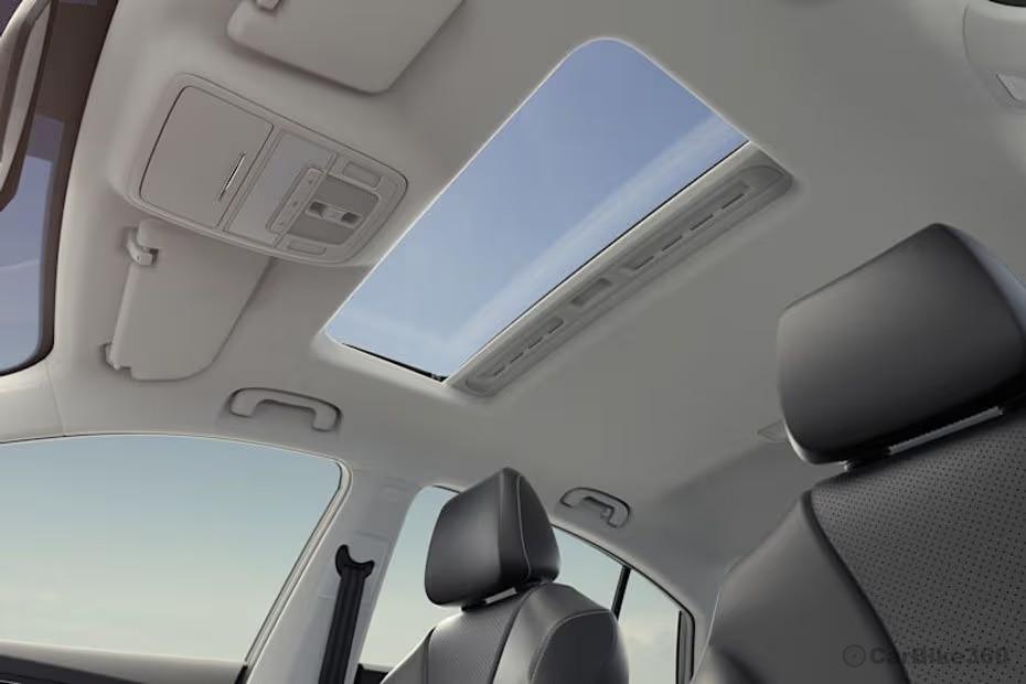 MG 5 Sedan exterior glass panoramic sunroof overhead view