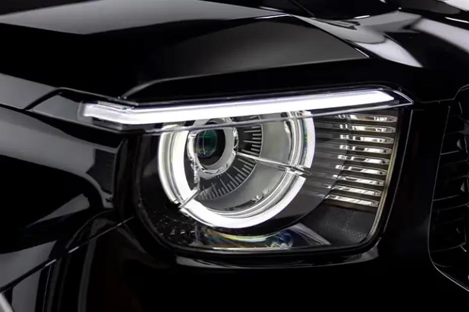 Tank 700 SUV LED Headlight View
