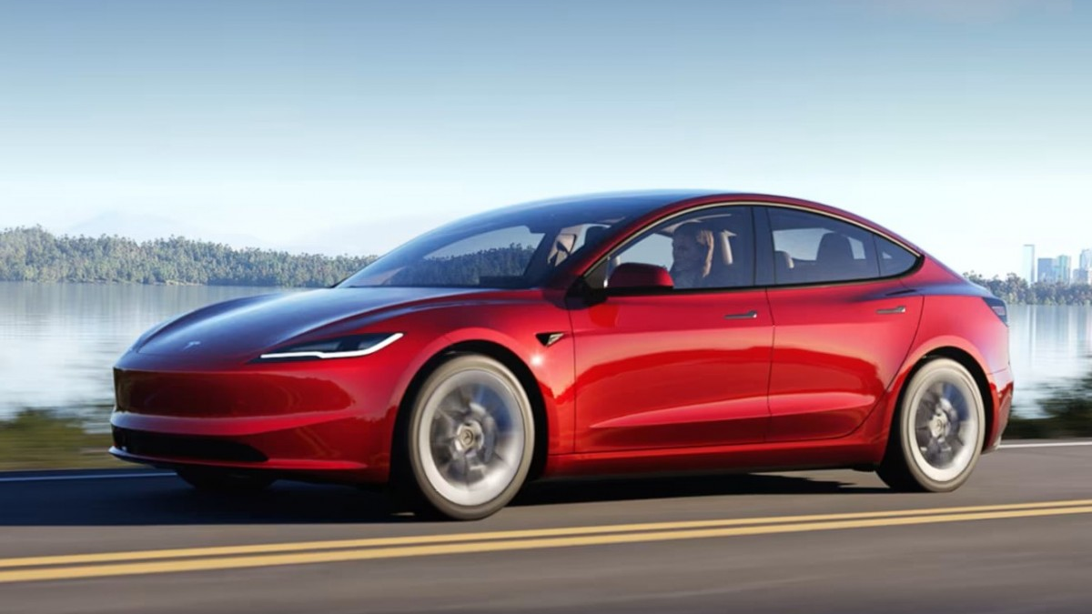2025 Tesla Model 3 Long Range RWD Arrives in the UAE, Offers Up to 702 Km Range 2025 Tesla Model 3 Long Range RWD Arrives in the UAE, Offers Up to 702 Km Range