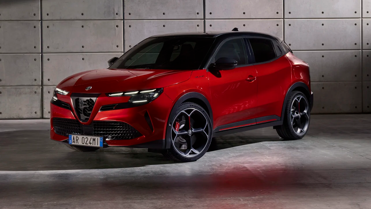 2026 Alfa Romeo Stelvio to Be Unveiled This Year With Hybrid Powertrain  2026 Alfa Romeo Stelvio to Be Unveiled This Year With Hybrid Powertrain