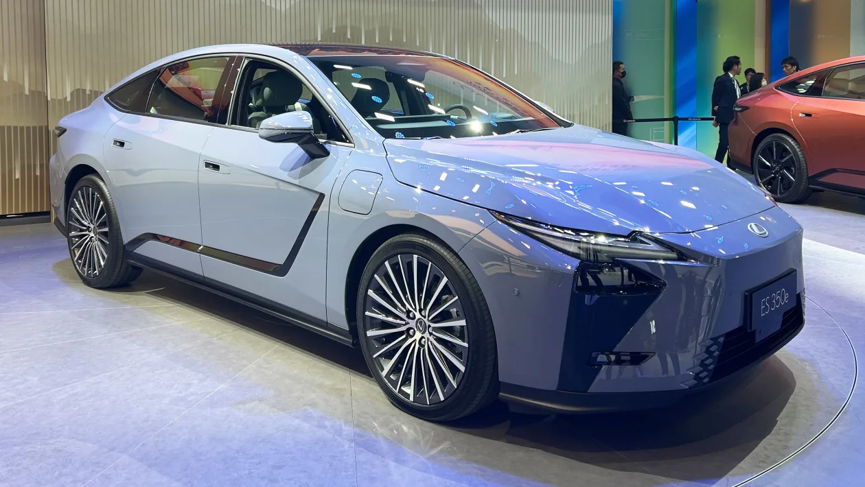 2026 Lexus ES Gets More Executive Elite With Hybrid & EV Options 2026 Lexus ES Gets More Executive Elite With Hybrid & EV Options
