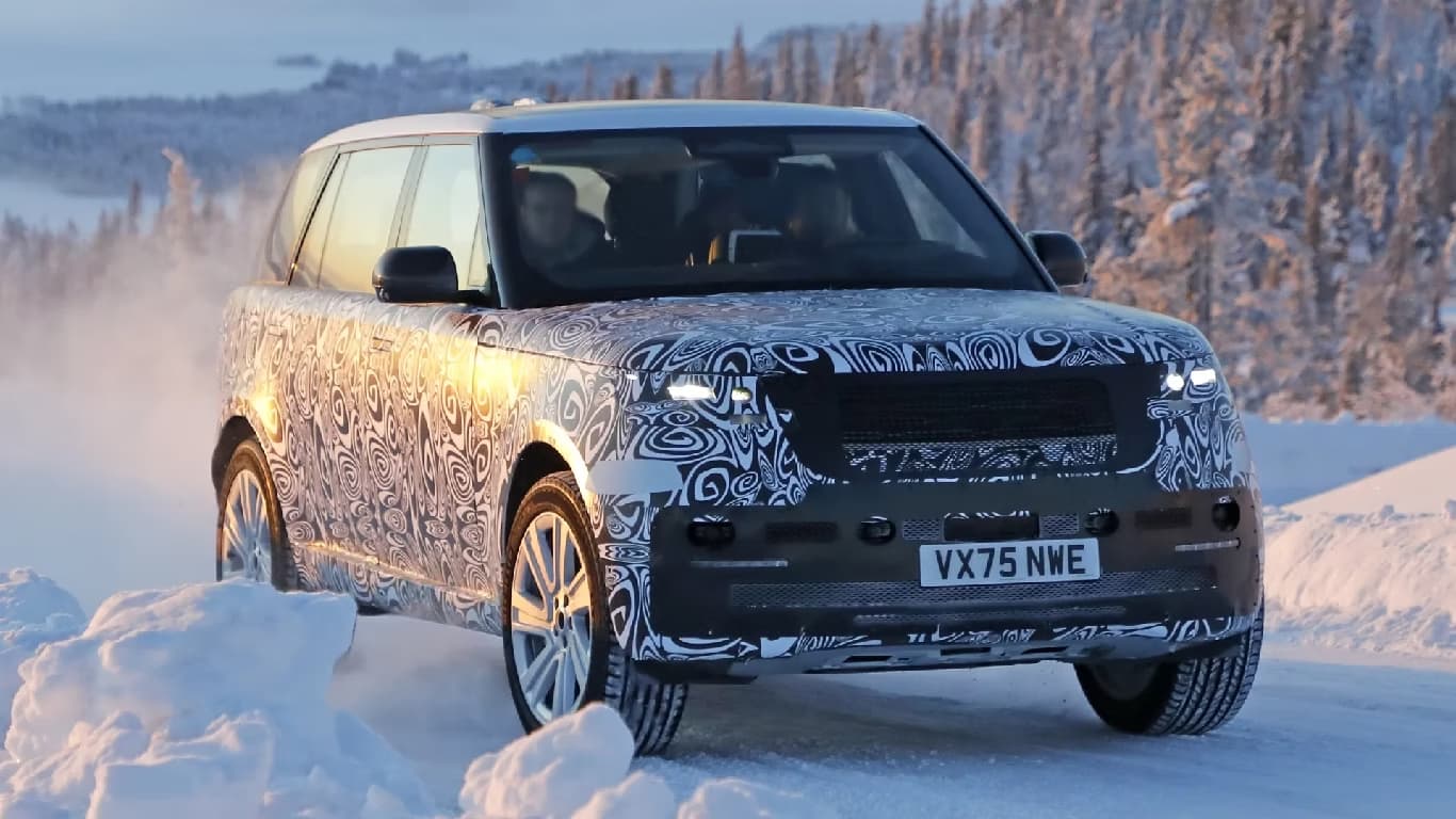 2027 Range Rover Facelift Spied Ahead of Debut: Luxury SUV Gets Major Cabin Overhaul and First-Ever Electric Version 2027 Range Rover Facelift Spied Ahead of Debut: Luxury SUV Gets Major Cabin Overhaul and First-Ever Electric Version