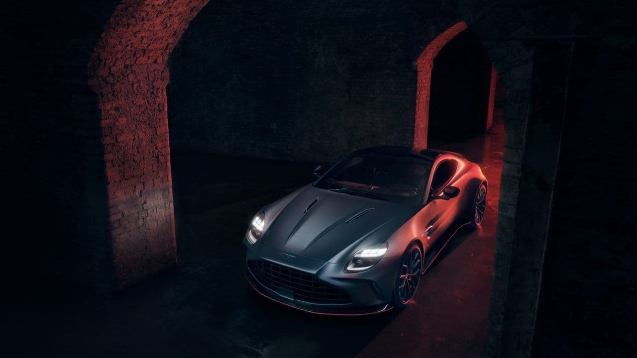 Aston Martin Vantage S Revealed Globally With 680 HP Engine Aston Martin Vantage S Revealed Globally With 680 HP Engine