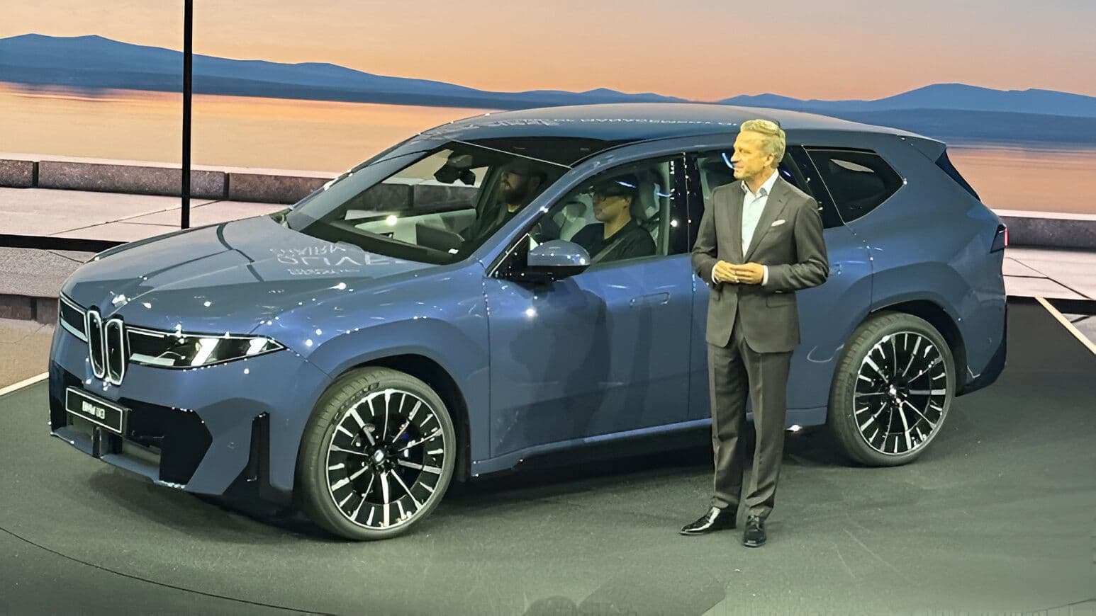 BMW Unveils Next-Gen iX3 Electric SUV: A Game-Changer in C-Segment EVs BMW Unveils Next-Gen iX3 Electric SUV: A Game-Changer in C-Segment EVs