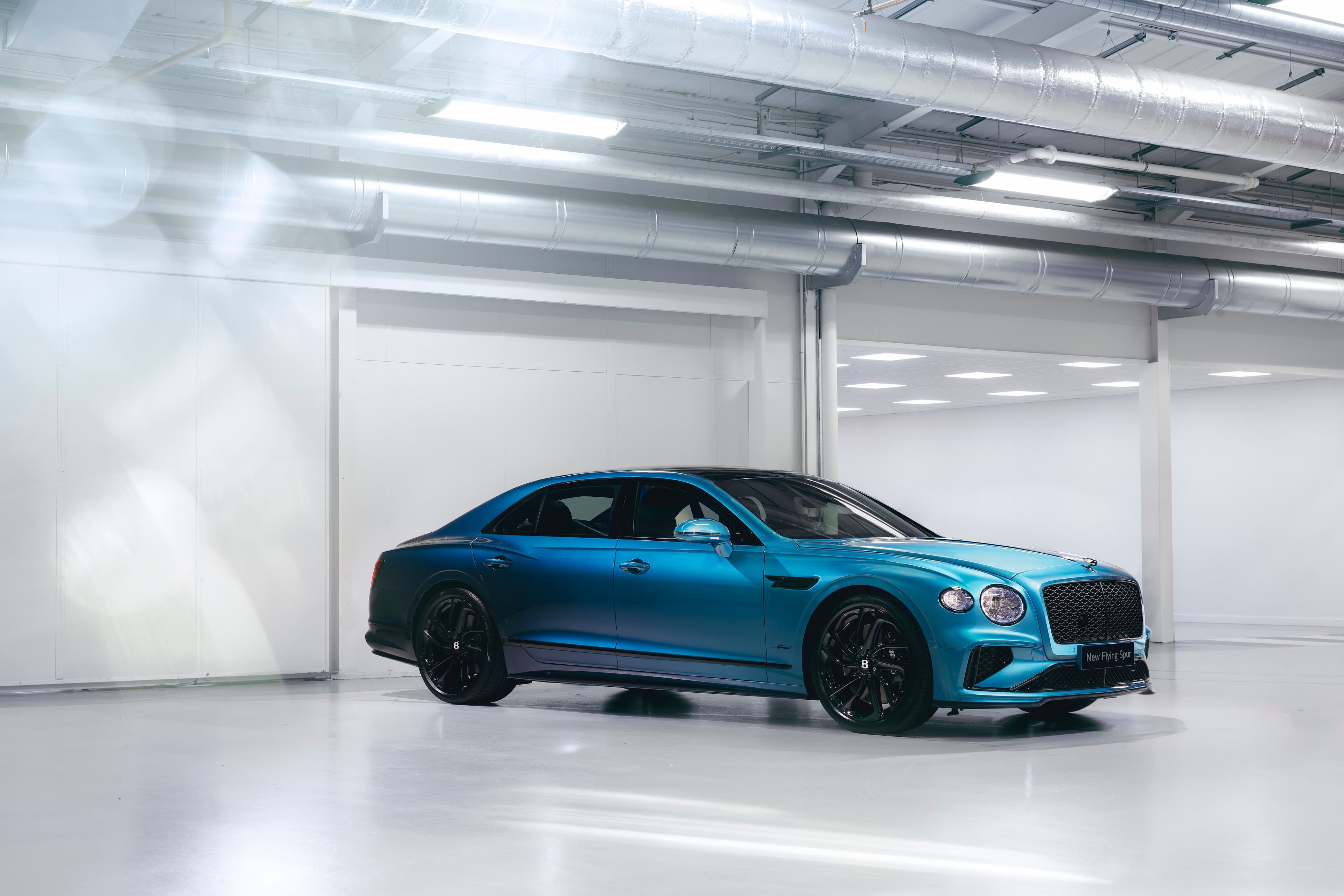 Bentley Unveils First Sedan with Stunning 'Ombré by Mulliner' Finish: The Ultimate Luxury of the Flying Spur Bentley Unveils First Sedan with Stunning 'Ombré by Mulliner' Finish: The Ultimate Luxury of the Flying Spur