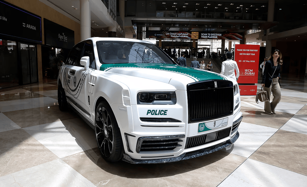 Dubai Police Gets MANSORY-Tuned Rolls-Royce Cullinan to Its Fleet Dubai Police Gets MANSORY-Tuned Rolls-Royce Cullinan to Its Fleet