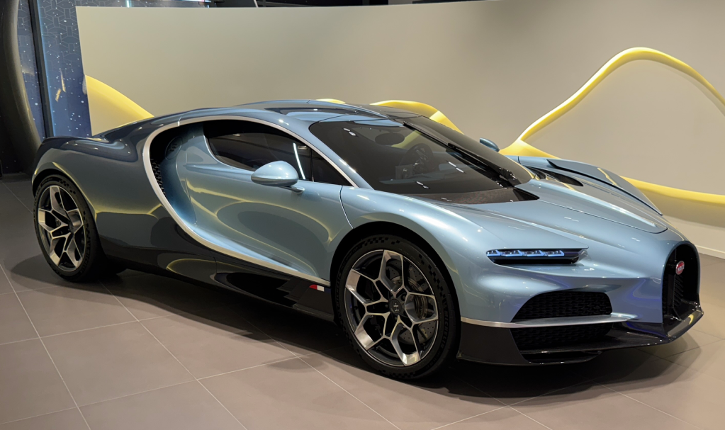 Meet Bugatti Tourbillon: Chiron's Hybrid Successor Launched in Dubai Meet Bugatti Tourbillon: Chiron's Hybrid Successor Launched in Dubai