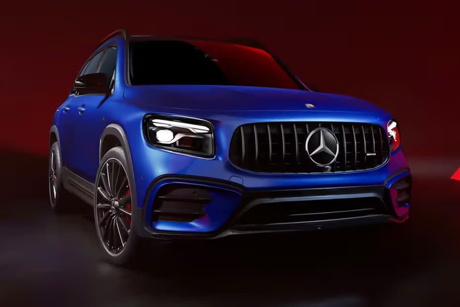 Mercedes-Benz GLB Class Blue Front Grill With Logo View Mercedes-Benz GLB Class Blue Front Grill With Logo View