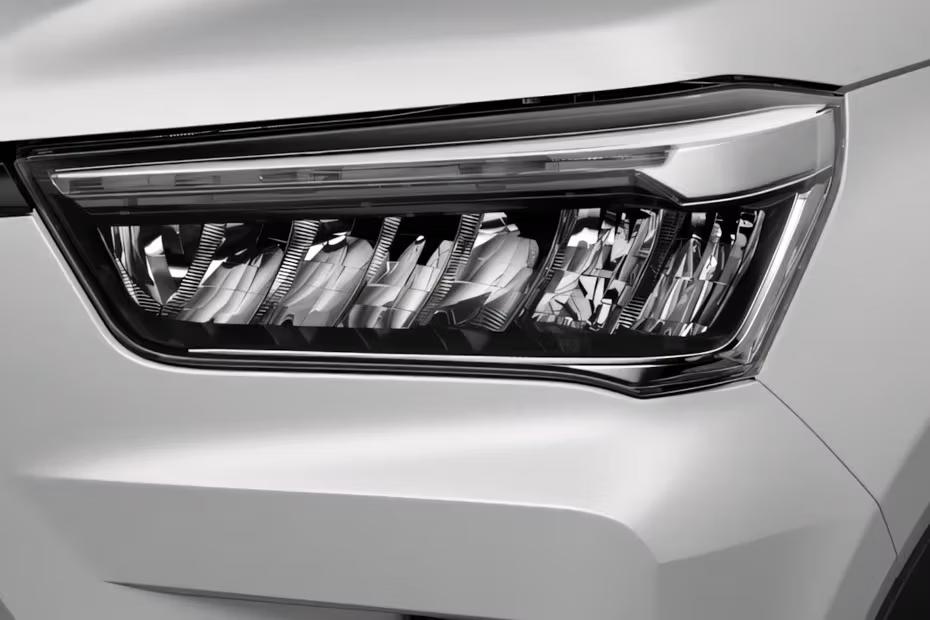 Toyota Raize Front LED Closer View Toyota Raize Front LED Closer View