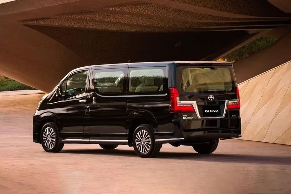 Toyota Granvia Rear Angle Shine Alloy Wheel With Tail Light Toyota Granvia Rear Angle Shine Alloy Wheel With Tail Light