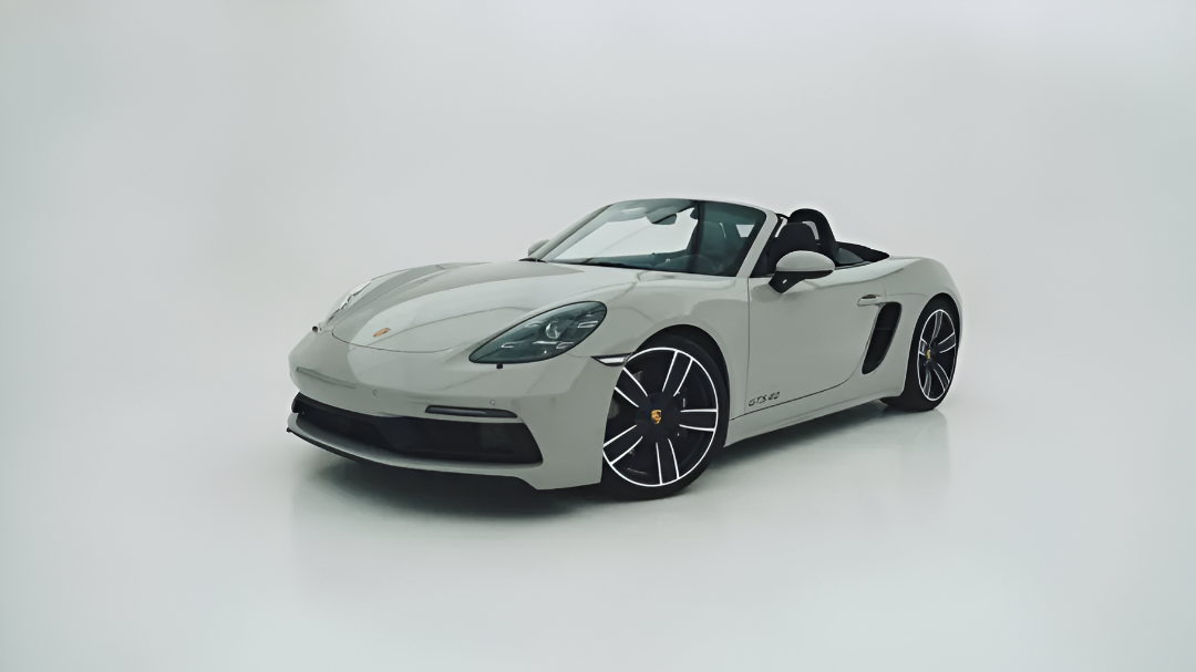 Porsche Unveils Bespoke Exclusive Manufaktur Models in Dubai Porsche Unveils Bespoke Exclusive Manufaktur Models in Dubai