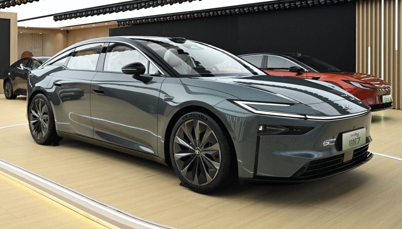 Toyota bZ7 EV Sedan Revealed With Huawei Tech at 2025 Shanghai Motor Show Toyota bZ7 EV Sedan Revealed With Huawei Tech at 2025 Shanghai Motor Show