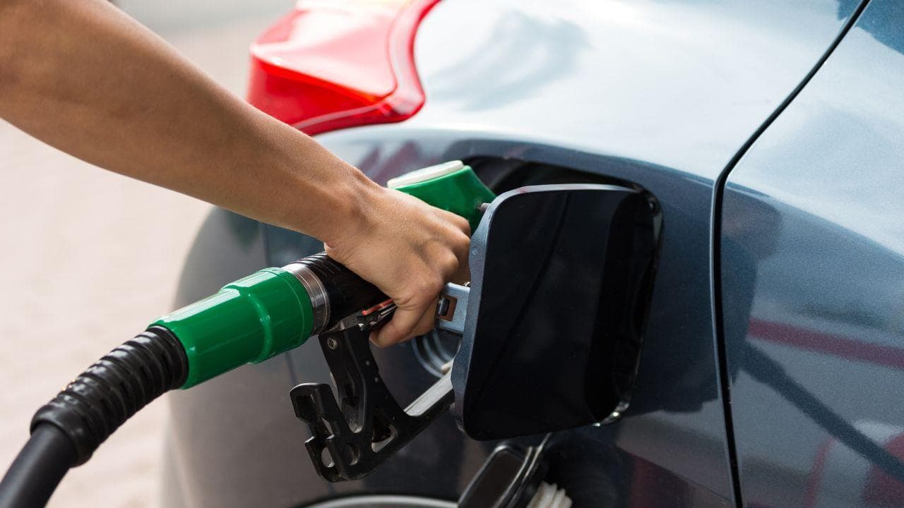 UAE Fuel Prices Revealed for April 2025: Relief to Car Owners UAE Fuel Prices Revealed for April 2025: Relief to Car Owners