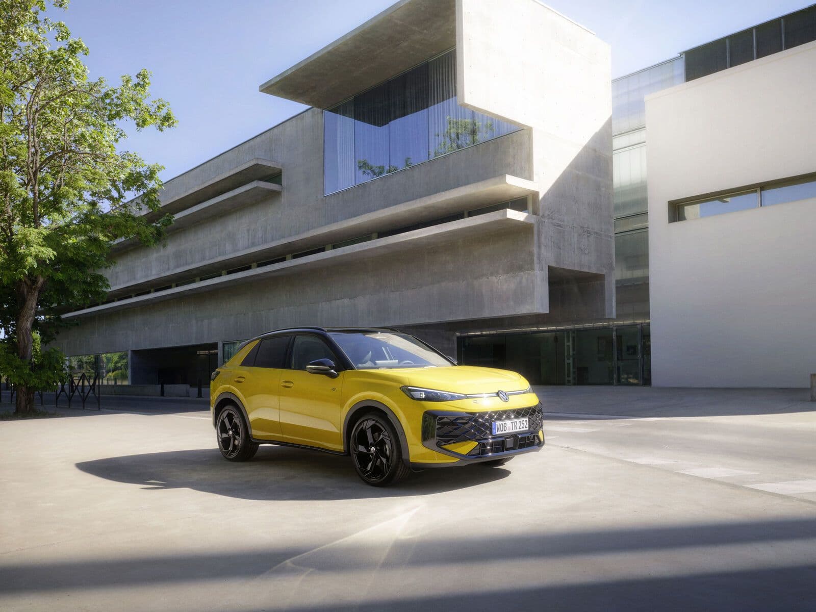 Volkswagen Unveils Next Generation T-Roc Compact SUV Volkswagen Unveils Next Generation T-Roc Compact SUV