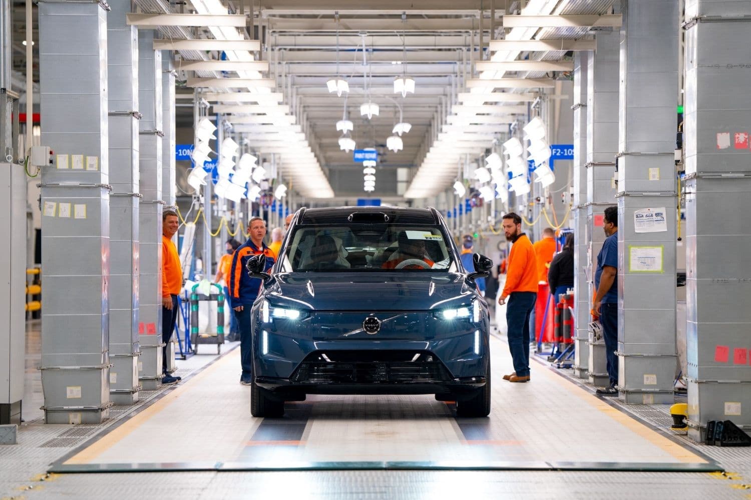 Volvo Halts US Car Production Amid Parts Shortage Volvo Halts US Car Production Amid Parts Shortage