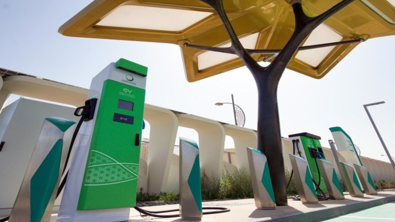 What Drivers In The UAE Should Expect For EV Market Growth In 2025 What Drivers In The UAE Should Expect For EV Market Growth In 2025