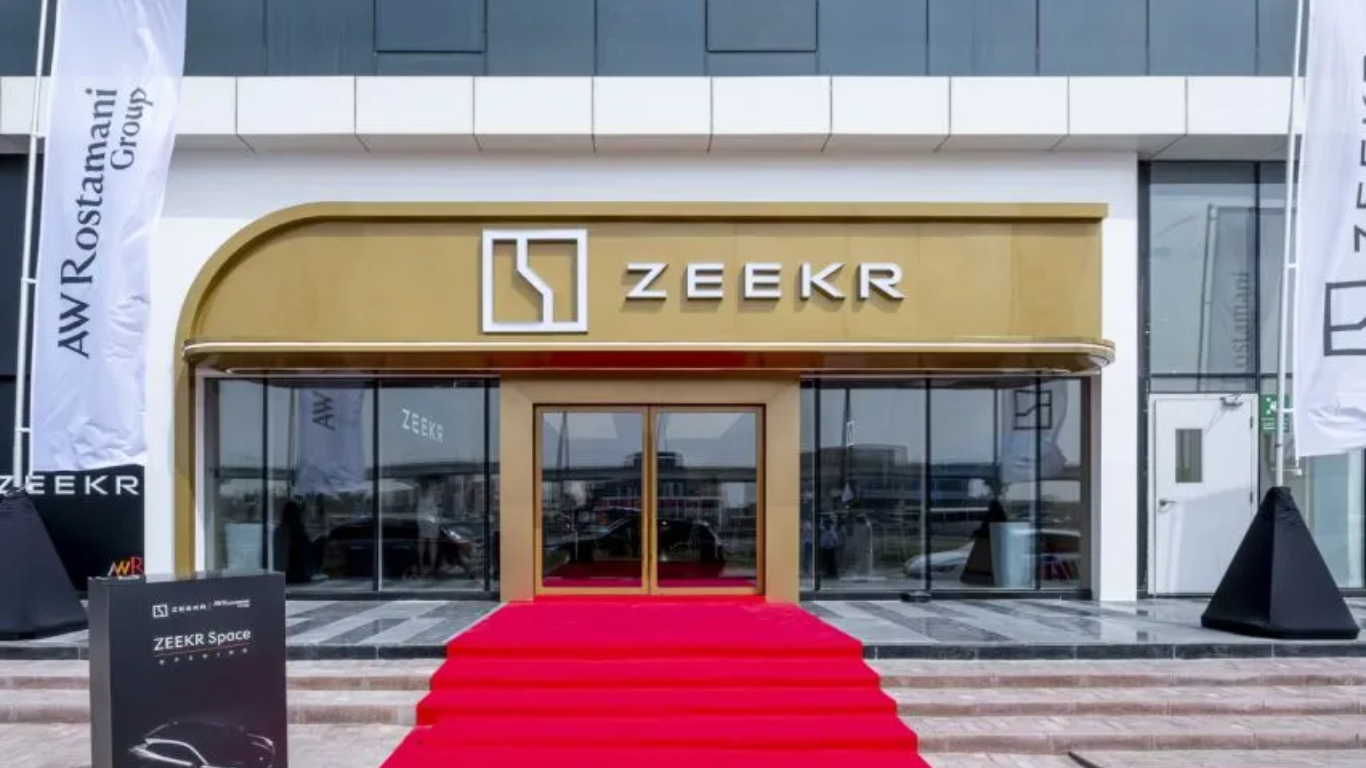 AW Rostamani Opens UAE's First ZEEKR Showroom And Service Center AW Rostamani Opens UAE's First ZEEKR Showroom And Service Center