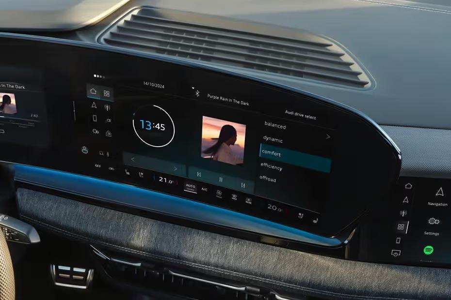 Audi Q6 Sportback e-tron 2026 Floating Touchscreen Infotainment System Audi Q6 Sportback e-tron 2026 Floating Touchscreen Infotainment System
