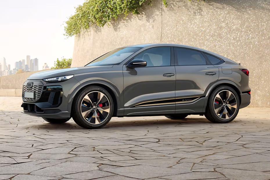 Audi Q6 Sportback e-tron 2026 front left side angle view Audi Q6 Sportback e-tron 2026 front left side angle view