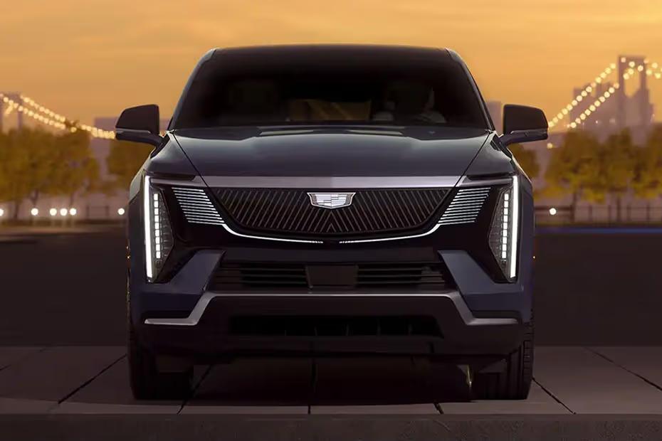 Cadillac ESCALADE IQL 2026 Front view with LED headlights Cadillac ESCALADE IQL 2026 Front view with LED headlights