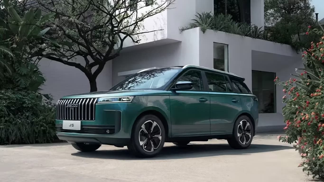 Jaecoo J5 Launched in UAE at AED 64,900: Price, Features, Specs & Variants Jaecoo J5 Launched in UAE at AED 64,900: Price, Features, Specs & Variants
