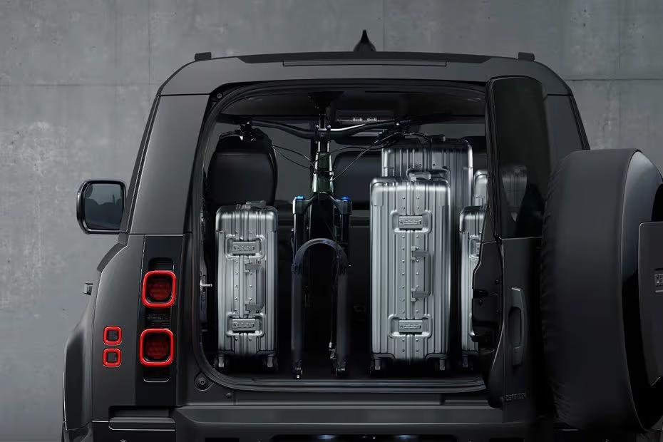 Land Rover DEFENDER 130 2026 Open boot showing the flat loading floor Land Rover DEFENDER 130 2026 Open boot showing the flat loading floor