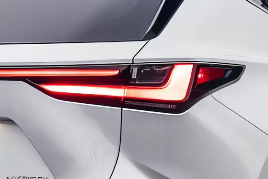 Lexus NX Hybrid 2026 SUV White Nova power tailgate closed view Lexus NX Hybrid 2026 SUV White Nova power tailgate closed view