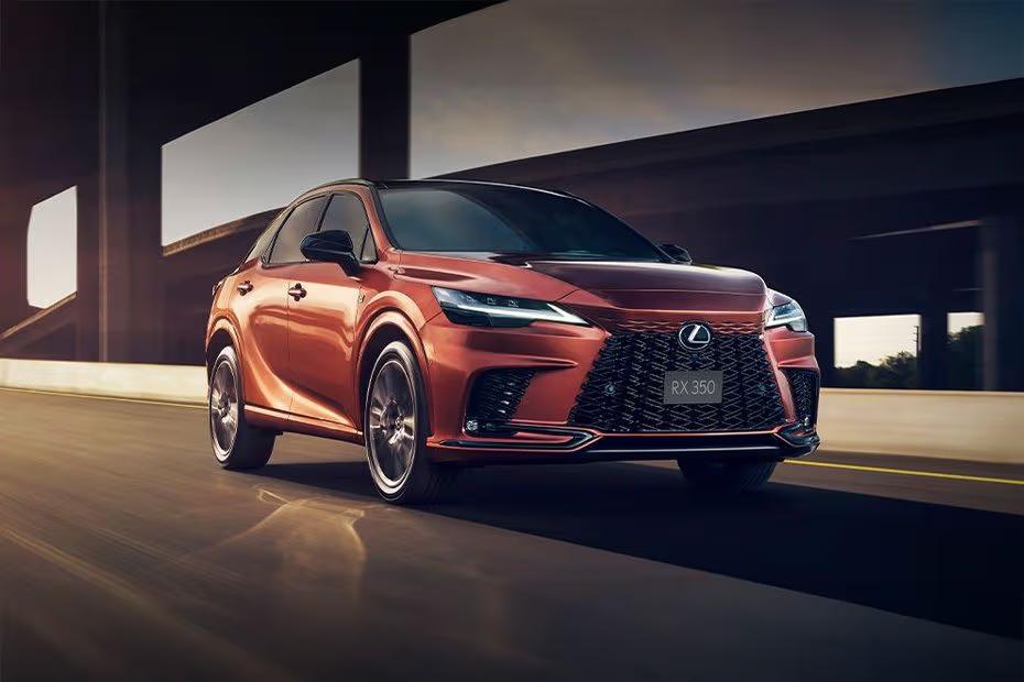 Lexus RX 2026 front right side angle view on city street Lexus RX 2026 front right side angle view on city street