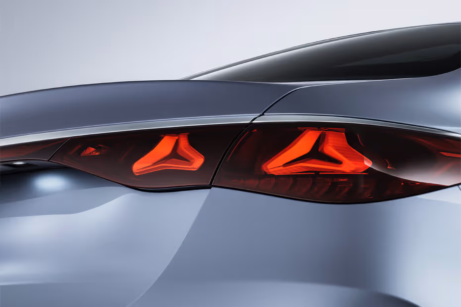 Mercedes-Benz E-Class Sedan 2026 Connected LED Taillight Mercedes-Benz E-Class Sedan 2026 Connected LED Taillight