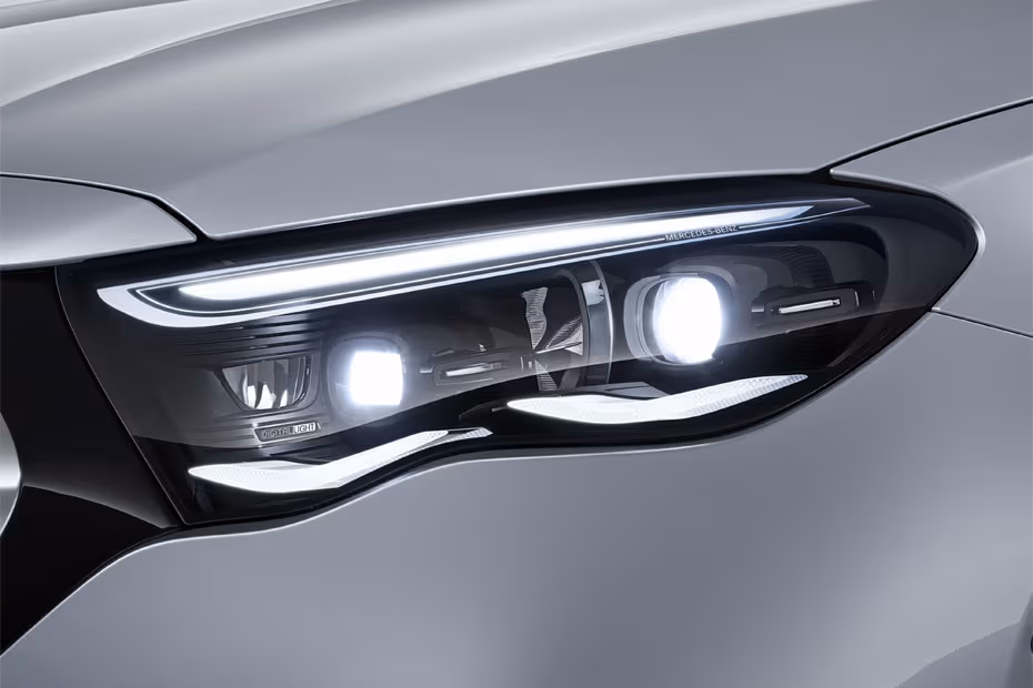 Mercedes-Benz E-Class Sedan 2026 LED Headlight Close-up Mercedes-Benz E-Class Sedan 2026 LED Headlight Close-up