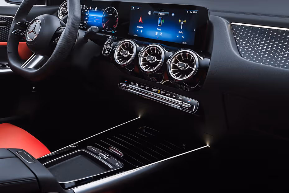 Mercedes-Benz GLA-Class 2026 Automatic Gear Shift Lever Located On Center Console Mercedes-Benz GLA-Class 2026 Automatic Gear Shift Lever Located On Center Console