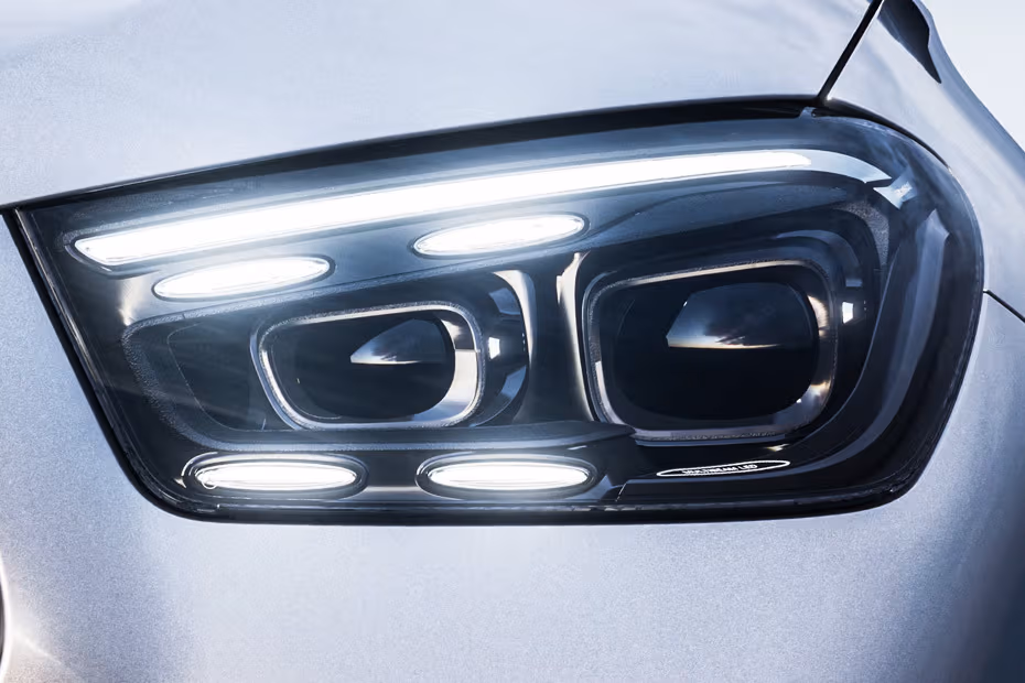 Mercedes-Benz GLE-Class 2026 LED Headlight Close-up Mercedes-Benz GLE-Class 2026 LED Headlight Close-up