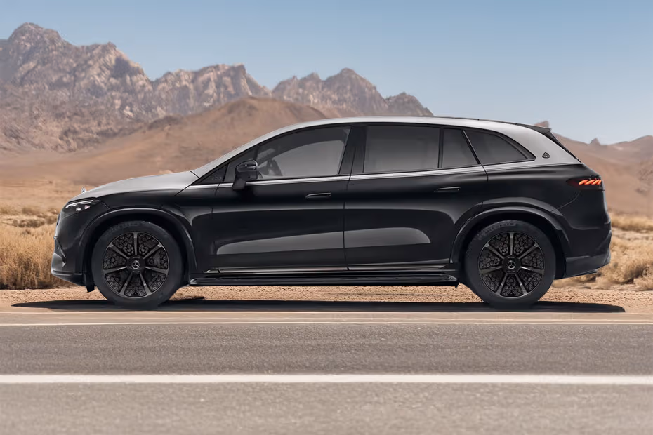 Mercedes-Benz Maybach EQS 2026 left side profile with alloy wheels Mercedes-Benz Maybach EQS 2026 left side profile with alloy wheels