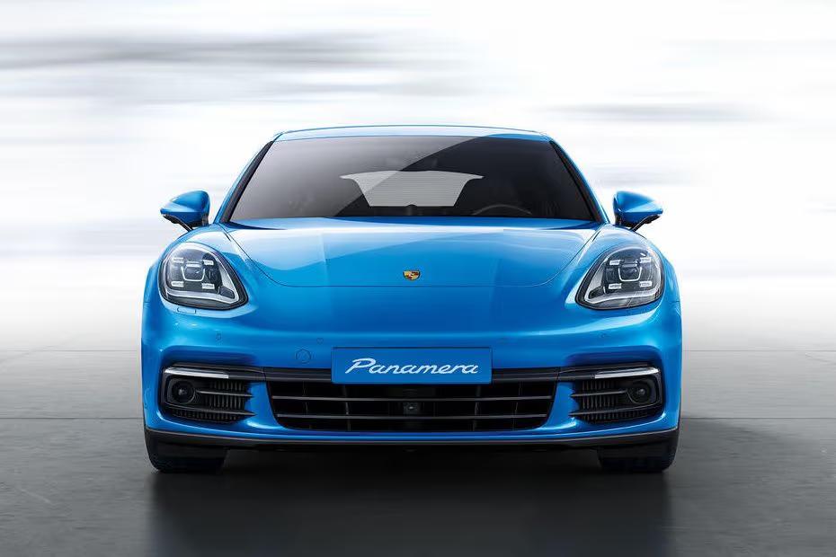 Porsche Panamera 2026 Front View with LED Headlights Porsche Panamera 2026 Front View with LED Headlights