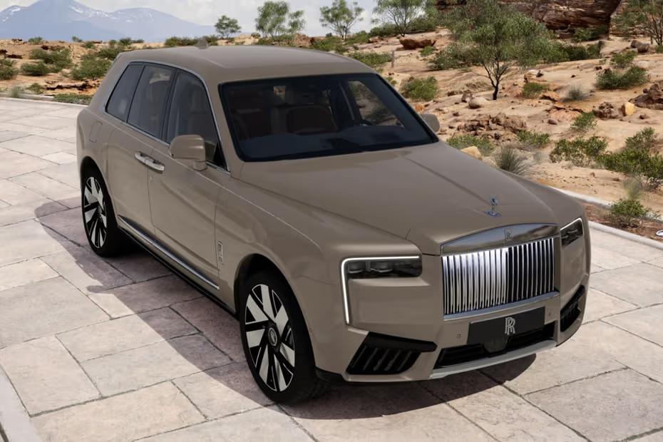 Rolls Royce Cullinan 2026 SUV Front Left Side Angle View on City Street Rolls Royce Cullinan 2026 SUV Front Left Side Angle View on City Street