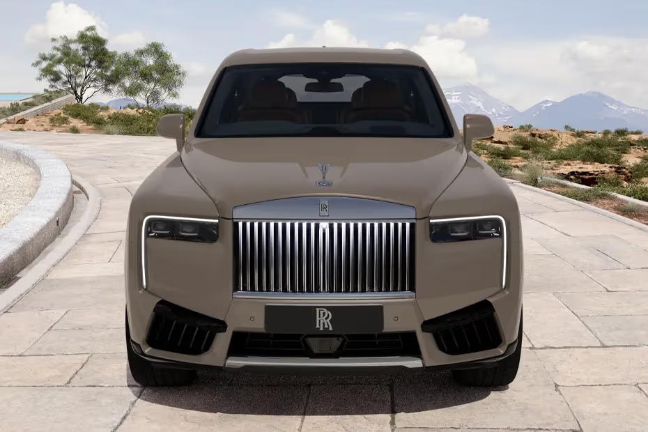 Rolls Royce Cullinan 2026 SUV Front View with LED Headlights Rolls Royce Cullinan 2026 SUV Front View with LED Headlights