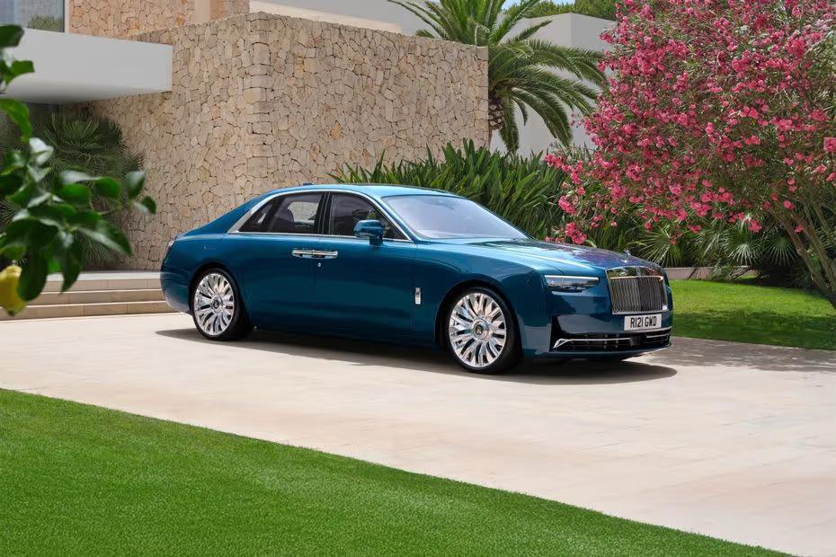 Rolls Royce Ghost 2026 Front Left Side Angle View Showing Headlights, Grille and Alloy Wheels Rolls Royce Ghost 2026 Front Left Side Angle View Showing Headlights, Grille and Alloy Wheels