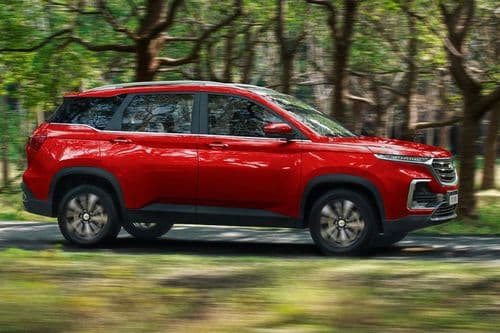 Chevrolet Captiva Right Side View Chevrolet Captiva Right Side View