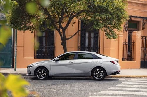 Hyundai Elantra Left Side View Hyundai Elantra Left Side View