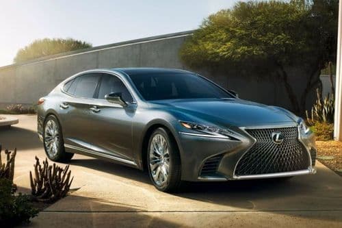 Lexus LS Front Right Side View Lexus LS Front Right Side View