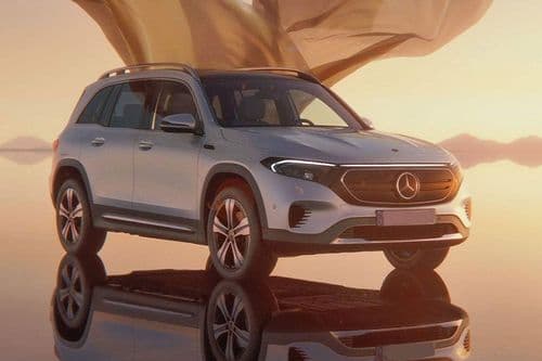 Mercedes-Benz EQB Right Side Front View Mercedes-Benz EQB Right Side Front View