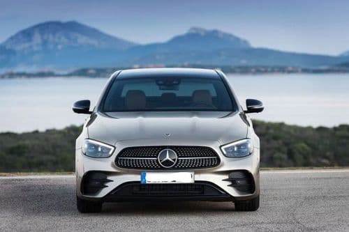 Mercedes-Benz E-Class Saloon Front View Mercedes-Benz E-Class Saloon Front View