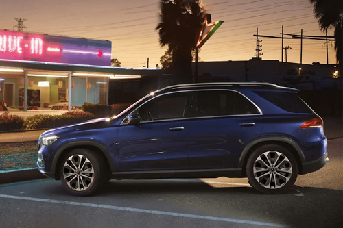 Mercedes-Benz GLE Left Side View Mercedes-Benz GLE Left Side View