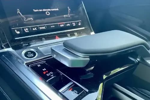 Audi Q8 E-tron 2024 Gear Shifter Audi Q8 E-tron 2024 Gear Shifter