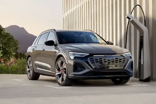 Audi Q8 E-tron 2024 Right Side Front View Audi Q8 E-tron 2024 Right Side Front View